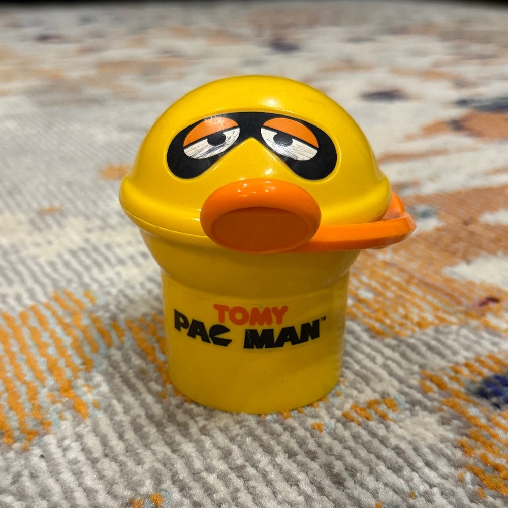 Vintage Tomy PacMan Coin Toss Bank 1980s Plastic Collector video game theme toy